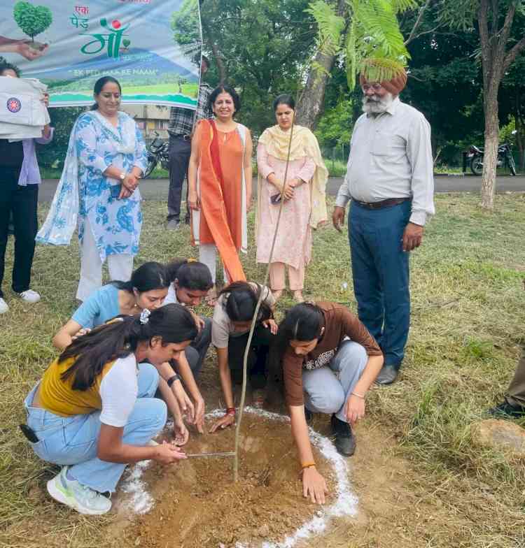 GHSC-10 Celebrates Har Ghar Tiranga Campaign with Ek Ped Maa Ke Naam