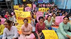 CNMCH students, junior doctors protest against Sandip Ghosh's appointment