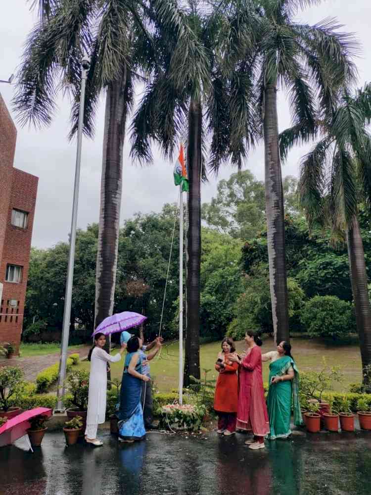 Flag hoisted at GHSC-10 to mark Celebrations of 78th Independence Day