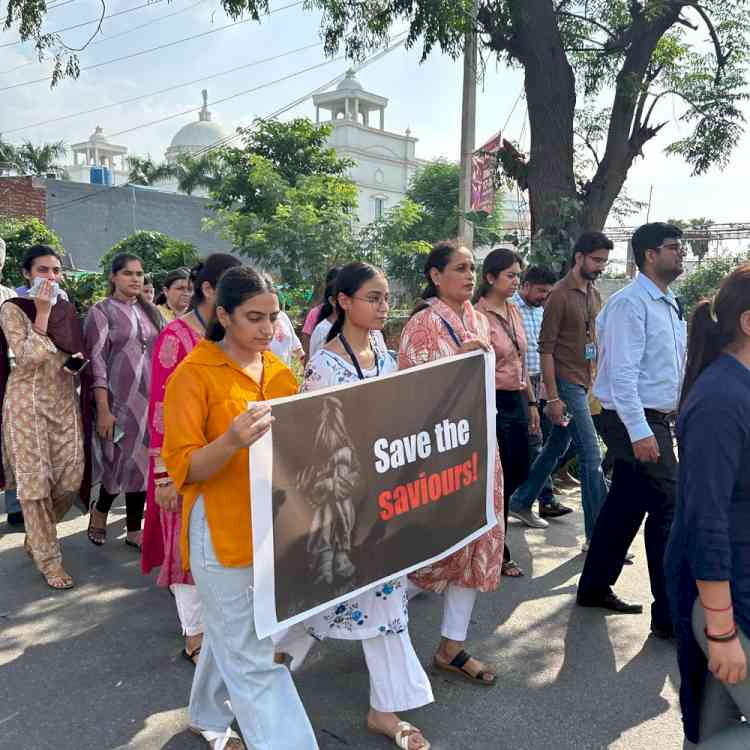 CT Group Unites in a Silent Protest Over Kolkata Medic Rape-Murder Case