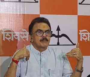 On Uddhav’s claims of backing any MVA candidate, Sanjay Nirupam takes caustic jibe