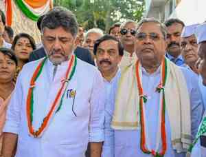 Congress party & K’taka govt stand firm behind Siddaramaiah: Shivakumar