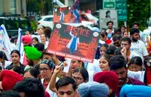 Vadodara medical students protest over Kolkata female doctor’s rape-murder 