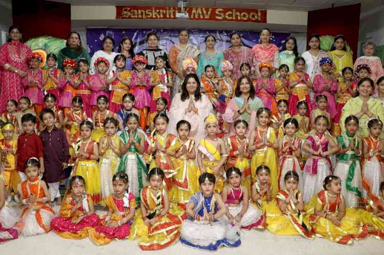 A Divine Celebration of Janmashtami: A Tapestry of Art, Dance, and Devotion