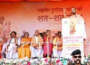 ‘Batenge toh katenge, Ek rahenge toh… ’: CM Yogi’s message on Bangladesh unrest