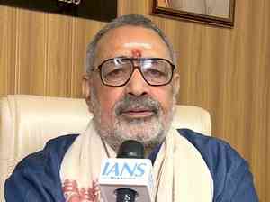 Giriraj Singh challenges Cong to contest J&K polls alone