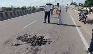 Newly constructed flyover develops pothole in Bihar’s Vaishali 