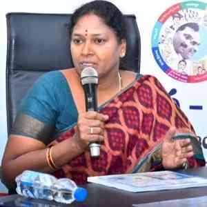 Another jolt to YSRCP as MLC Pothula Suneetha quits party