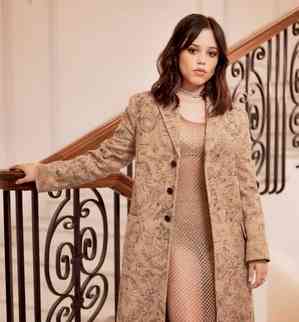 Jenna Ortega wears outfit made of ‘wallpaper’: Everytime I walk it crinkles