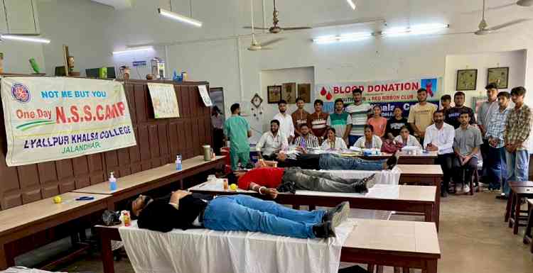 Lyallpur Khalsa College organises One Day Blood Donation Camp