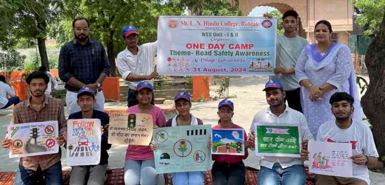 सड़क सुरक्षा के प्रति जागरूक किया