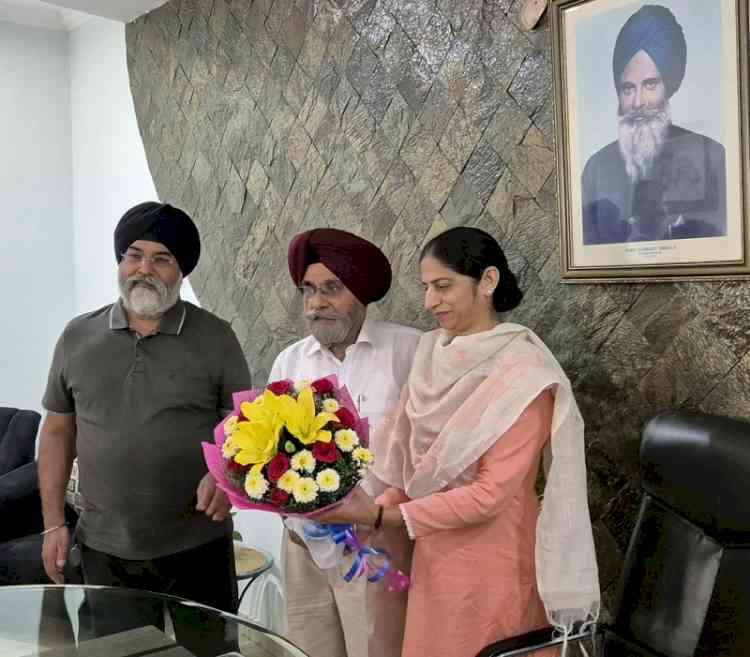 Dr. Ajit Kaur takes charge as Principal of Ramgarhia Girls College 