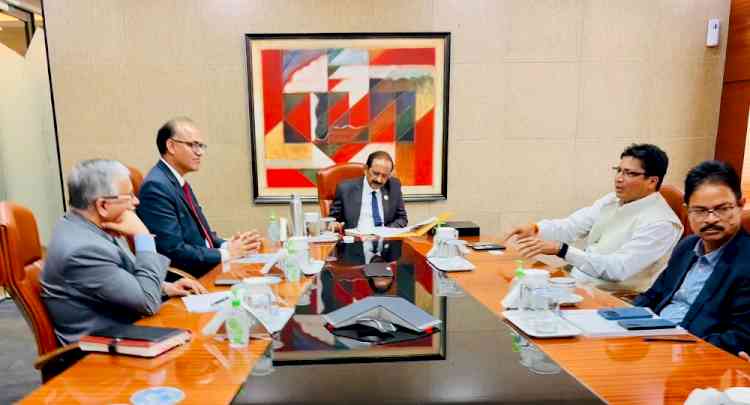 CMD, IREDA meets SBI Chairman to discuss renewable energy collaboration