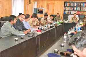 Ahead of J&K polls, top cop reviews security preparedness in Anantnag