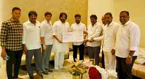 Pawan Kalyan meets Revanth Reddy, hands over Rs 1 crore cheque for CM's relief fund