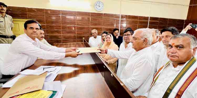 Former CM Hooda files nomination from Garhi-Sampla-Kiloi, asks people to be cautious of ‘vote-cutters’