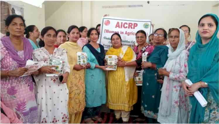 PAU celebrates National Nutritional Month at Aanganwadi Centre