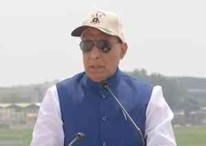 Rajnath Singh in Jodhpur, attends Tarang Shakti Exercise