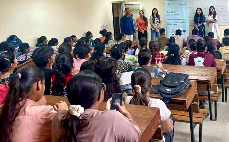 विद्यार्थियों को क्रिटिकल प्रैक्टिकल स्किल्स डेवलप करने के लिए प्रेरित किया