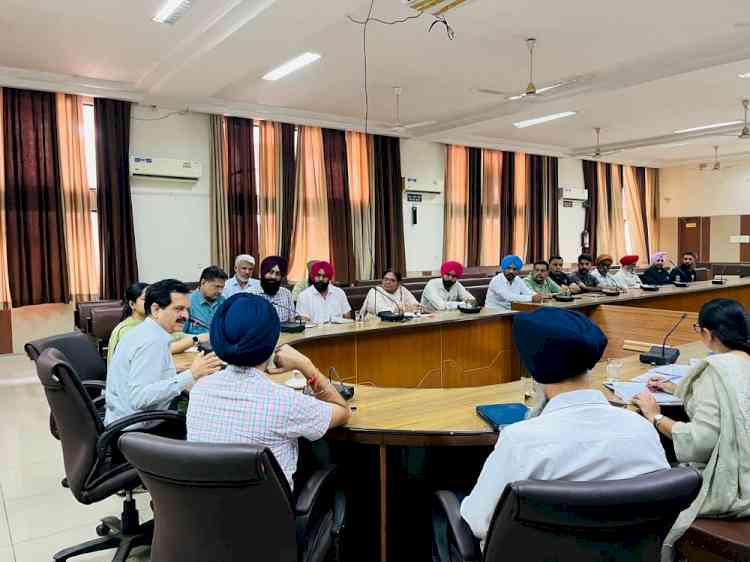 Punjab Food Commission Chairman reviews schemes