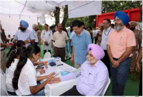 Free health check-up camp at PAU Kisan Mela addresses blood pressure and blood sugar awareness