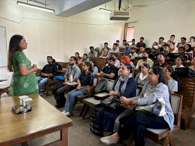 Special lecture by Dr. Navkiran Kaur