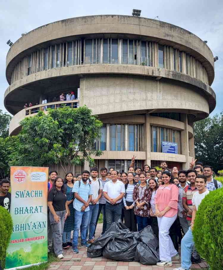 Mega Cleanliness and Awareness drive at Student Centre, PU