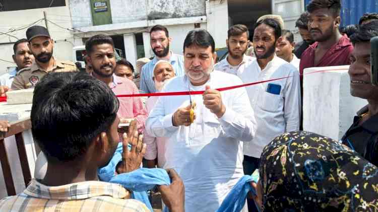 MLA Prashar inaugurates newly constructed public toilets in Transport Nagar and Textile Colony 