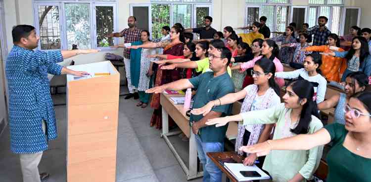 वोटर अपने संवैधानिक अधिकार को समझें और अवश्य डालें वोटः सुनित मुखर्जी