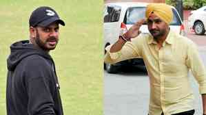 LLC: Harbhajan Singh 'juban ke pakke hain', says ex-cricketer Manoj Tiwary