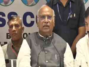 Why no action against BJP leader over hateful remarks on Rahul, questions Kharge