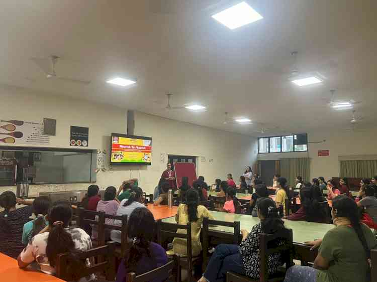 Interactive Session on ‘Nourish to Flourish: Mindful Eating and Budget Smart Snacking’ held at Home Science College