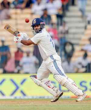 1st Test: Half-centuries from Shubman Gill and Rishabh Pant take India’s lead to 432