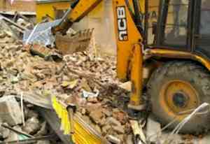 Demolition of illegal structures in Hyderabad continues 