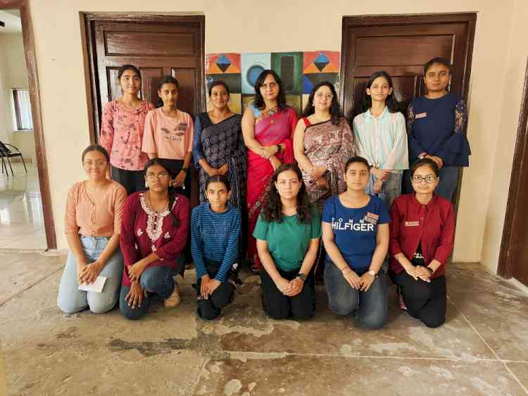 English Literary Society of PCM SD College for Women holds Paper Reading Competition