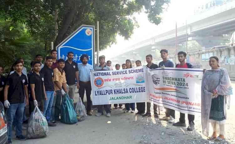 NSS Unit of Lyallpur Khalsa College organised Swachhta Hi Sewa-Cleanliness Camp on NSS Foundation Day