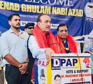 Want Article 370 back, but not expecting anything from BJP: Azad