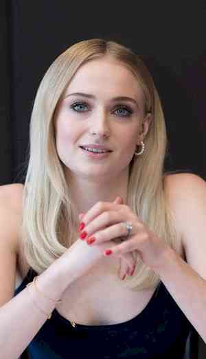 Sophie Turner opens up on playing a glamorous diamond thief in 'Joan'