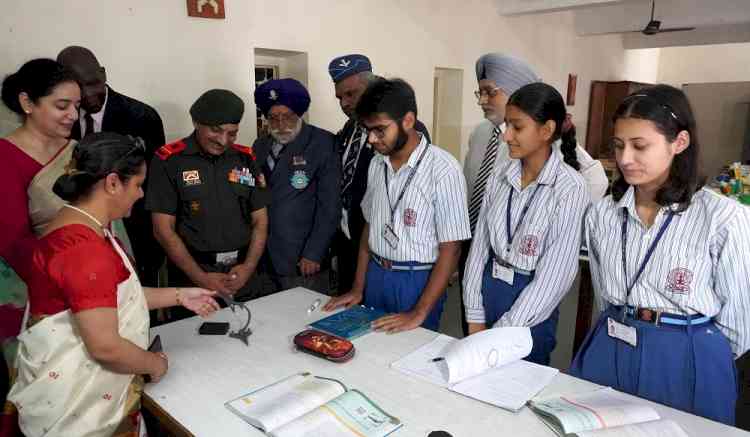 PVC Awardee Subedar Major Sanjay Kumar visits Paragon School – 71