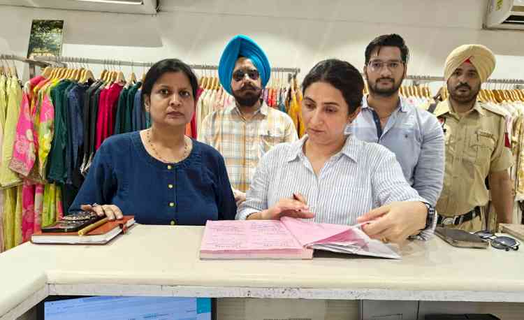 Excise & Taxation Department inspects invoices issued by businesses to consumers