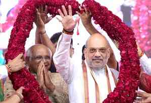 Development projects, hospitals HM Shah’s Navratri gift to Gujarat