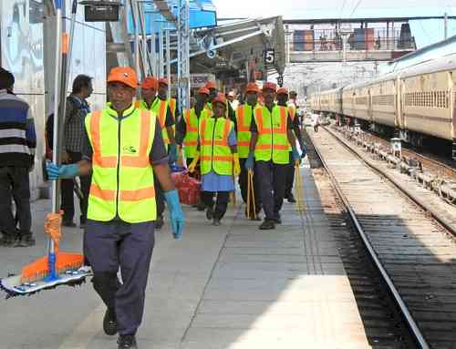 Cabinet approves Rs 2,028 crore productivity-linked bonus for 11.72 lakh Railways workers