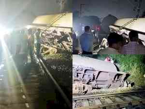 Tanker freight train derails near Ratlam, major mishap averted