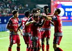 ISL 2024-25: Jamshedpur FC’s clinical outing hands East Bengal season's fourth straight defeat 