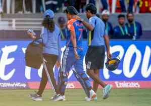 Women’s T20 WC: Too soon to say anything, medics are looking at it, says Smriti on Harmanpreet’s injury