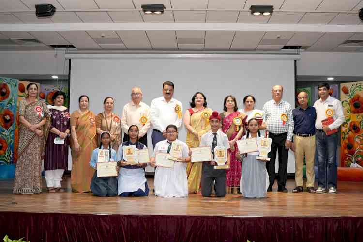 Ved Prachar Mandal Punjab and Bharat Vikas Parishad's Vivekananda Branch organised Vedic Declamation Contest 