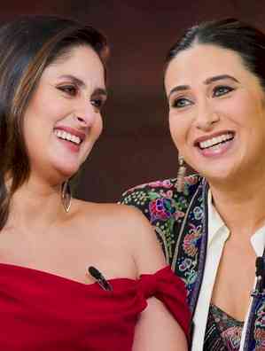 When Kareena asked Karishma to sit on the sofa before breaking this news