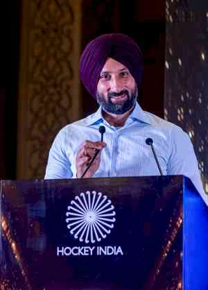 HIL 2024-25: Soorma Hockey Club ropes in Sardar Singh, Rani Rampal as mentor-cum coaches