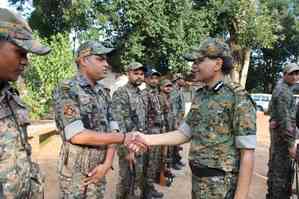 MP DGP visits Maoist-hit region, discuss plans on Centre's guidelines