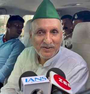 Giriraj Singh attempting to divide society: Ex-Bihar Education Minister